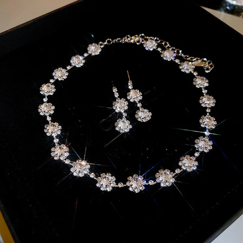 Water Drop Inlaid Rhinestone Earrings Necklace Set Light Luxury Fashion Pendant Necklaces Wedding Bride Jewelry Sets for Women