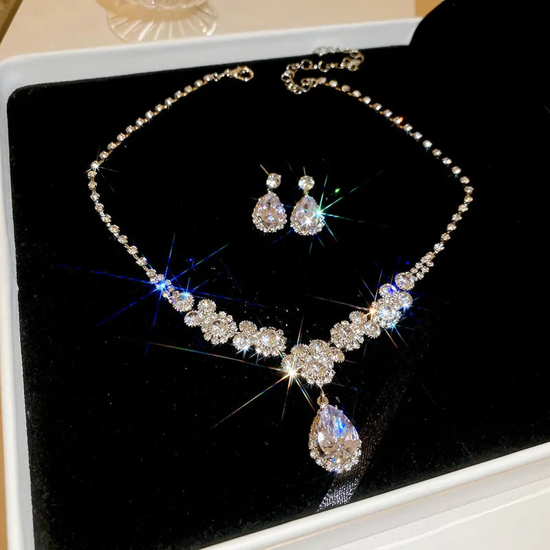 Water Drop Inlaid Rhinestone Earrings Necklace Set Light Luxury Fashion Pendant Necklaces Wedding Bride Jewelry Sets for Women