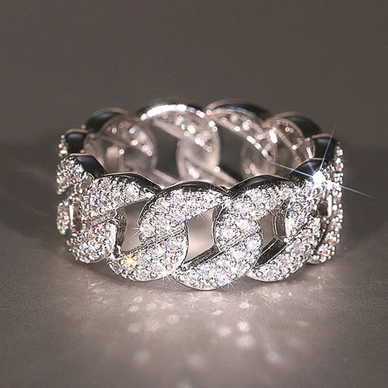 European and American Diamond Eye catching Ring with Female Personalized Buckle Design, Shining Light Luxury Style Jewelry